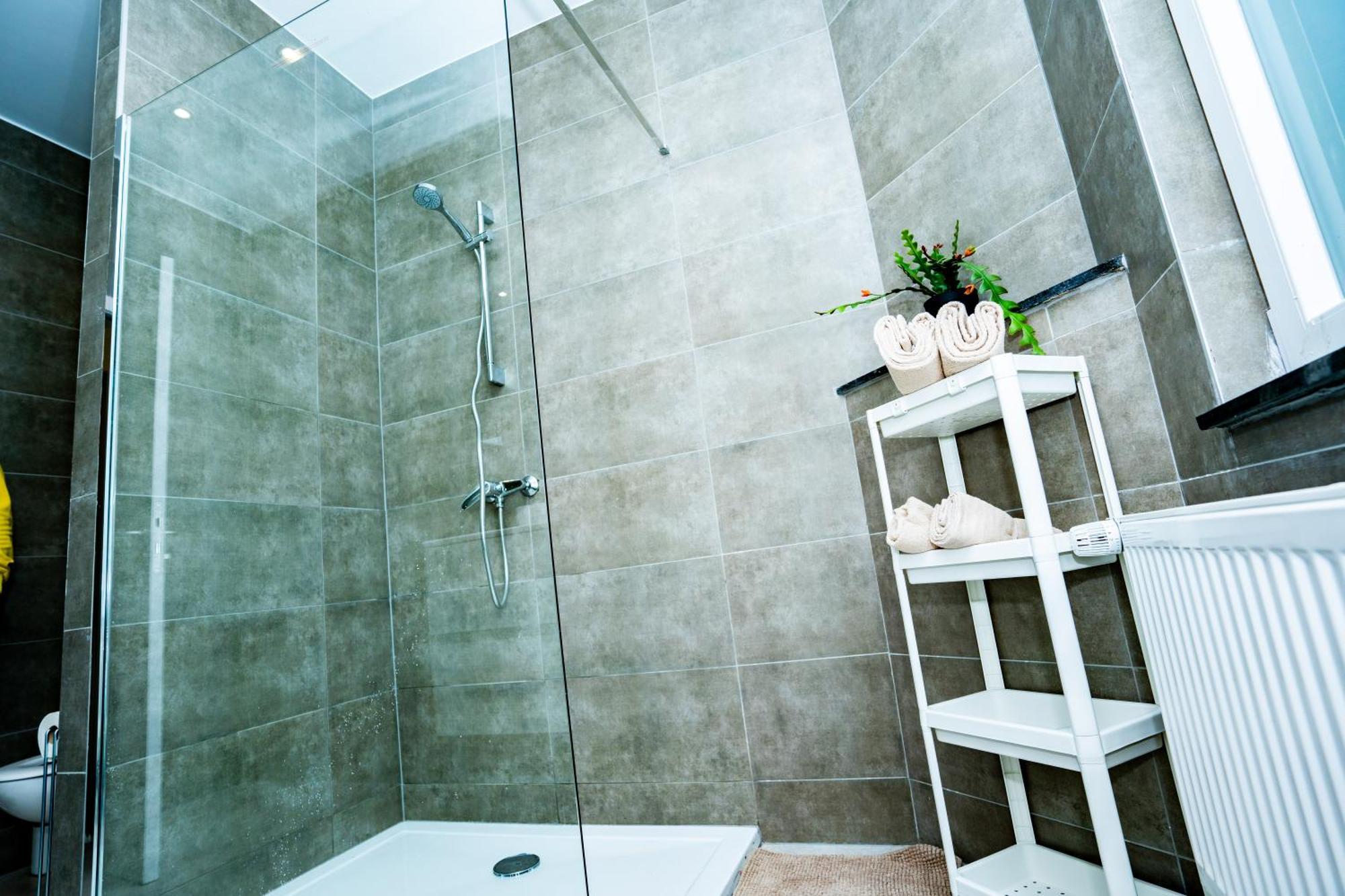 R0 Avec Salle De Bain Partagee Pres De L'hopital De La Citadelle A Homestay *